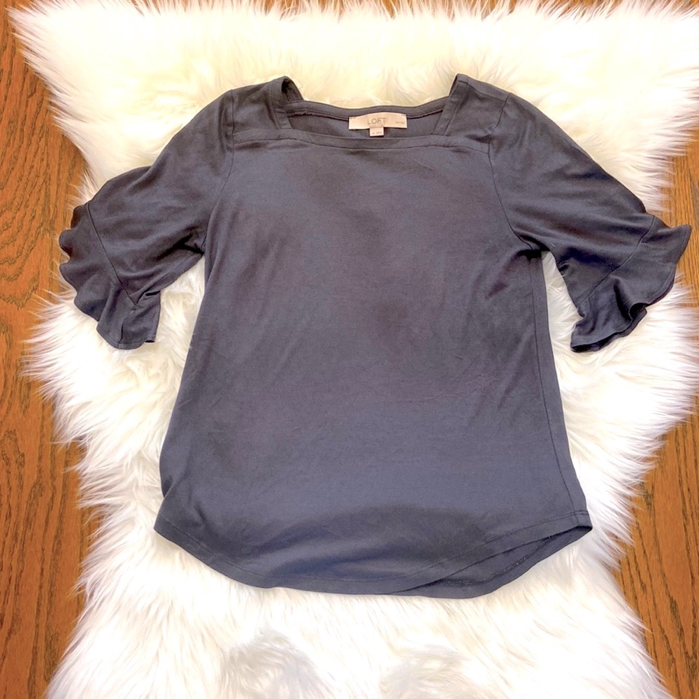 Adorable LOFT flutter sleeve top